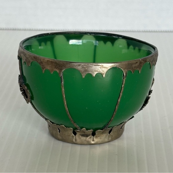 Chinese Green jade colored glass Bowls Metal Mount with Dragon & Phoenix vintage - Picture 2 of 9